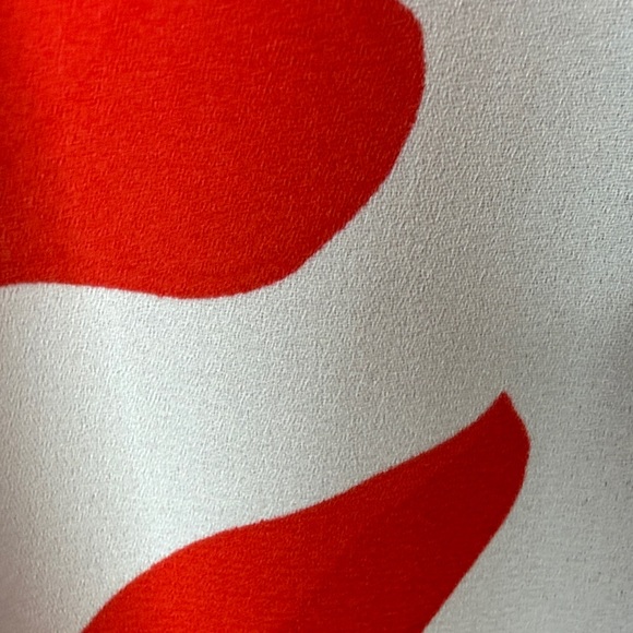 Ann Taylor Medium Petite Red Floral Lightweight Work or Casual Blouse - Picture 10 of 15